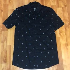 NWOT H&M | Men’s Casual Palm Tree Button Down Shirt